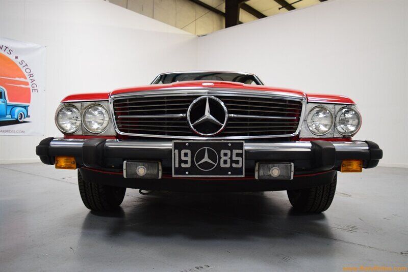 Mercedes-Benz-300-Series-1985-Red-Black-156787-8