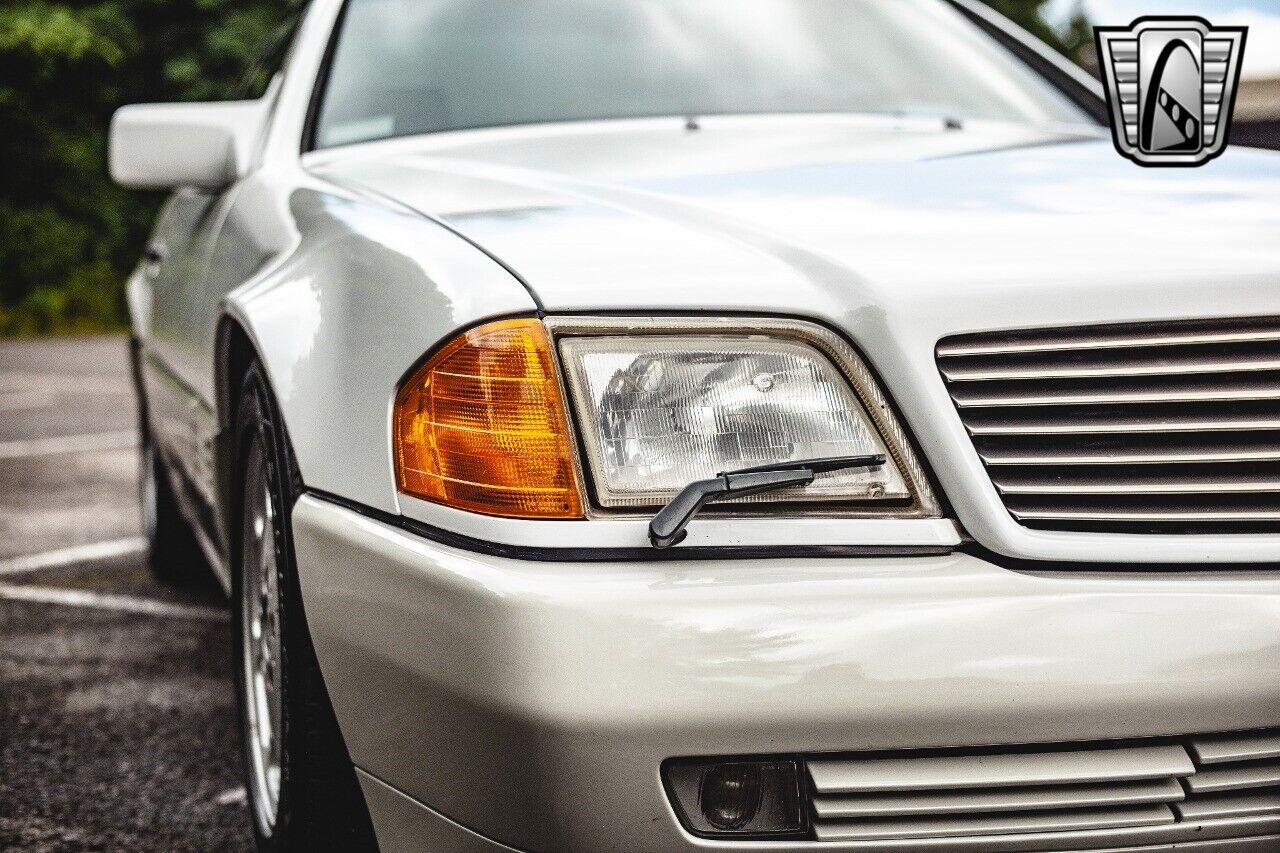 Mercedes-Benz-300-Series-1990-White-Blue-173592-11