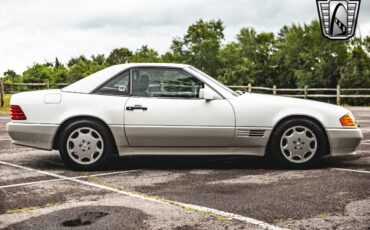 Mercedes-Benz-300-Series-1990-White-Blue-173592-7