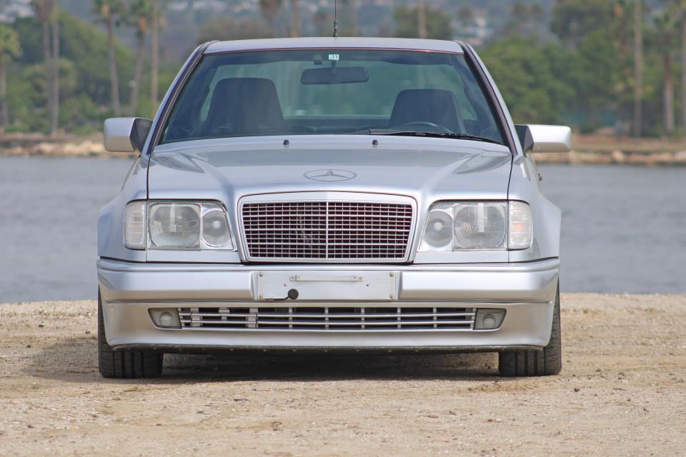 Mercedes-Benz-300-Series-1991-Silver-Black-64374-34