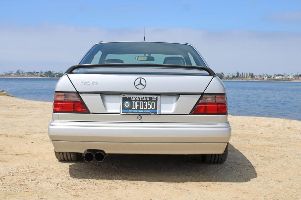 Mercedes-Benz-300-Series-1991-Silver-Black-64374-37