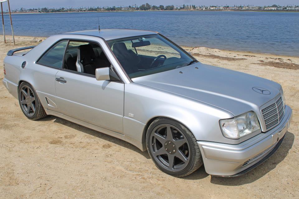 Mercedes-Benz-300-Series-1991-Silver-Black-64374-38