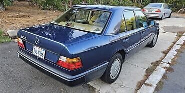 Mercedes-Benz-300-Series-Berline-1986-Blue-Palomino-171878-3