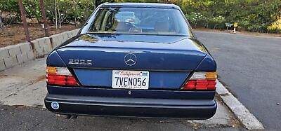 Mercedes-Benz-300-Series-Berline-1986-Blue-Palomino-171878-4