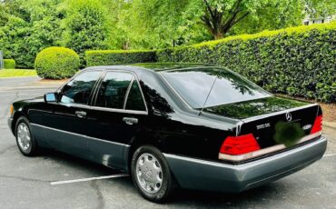 Mercedes-Benz-300-Series-Berline-1992-Black-Black-171089-2