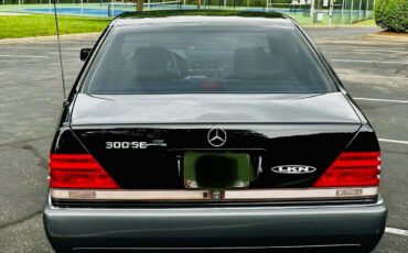 Mercedes-Benz-300-Series-Berline-1992-Black-Black-171089-3