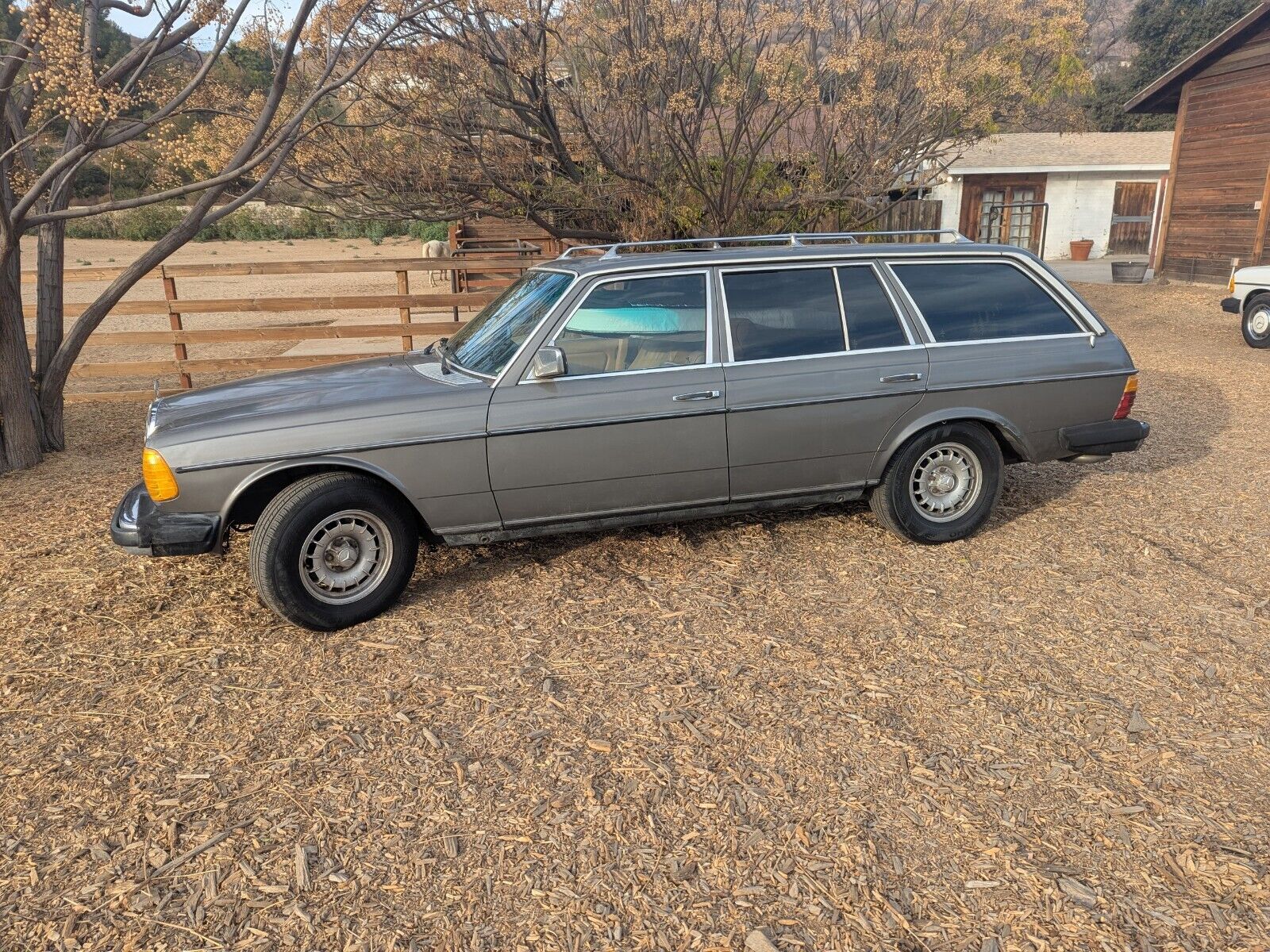 Mercedes-Benz 300-Series Break 1982 à vendre