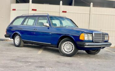 Mercedes-Benz-300-Series-Break-1985-Blue-Blue-0-6