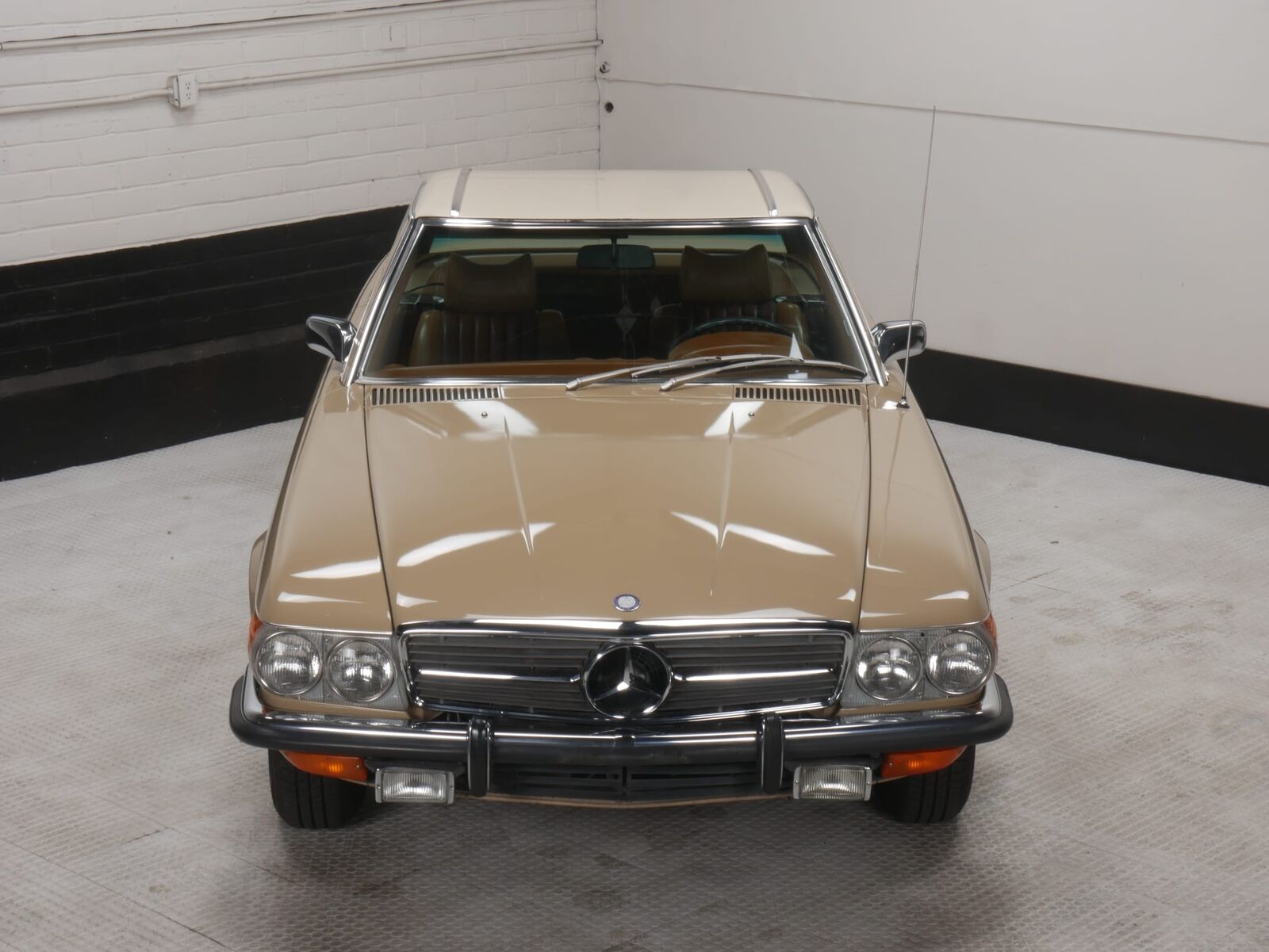 Mercedes-Benz-300-Series-Cabriolet-1972-Beige-Brown-171484-4