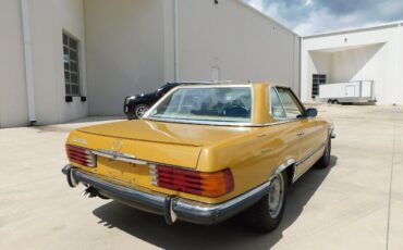 Mercedes-Benz-300-Series-Cabriolet-1972-Gold-Tan-156441-10