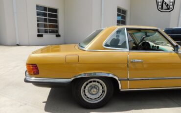 Mercedes-Benz-300-Series-Cabriolet-1972-Gold-Tan-156441-11