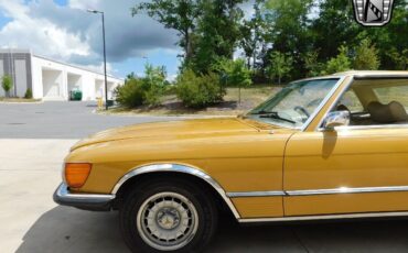 Mercedes-Benz-300-Series-Cabriolet-1972-Gold-Tan-156441-5