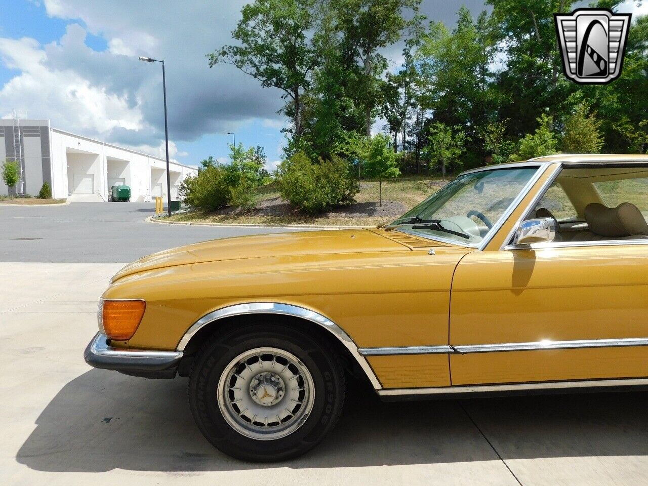 Mercedes-Benz-300-Series-Cabriolet-1972-Gold-Tan-156441-5