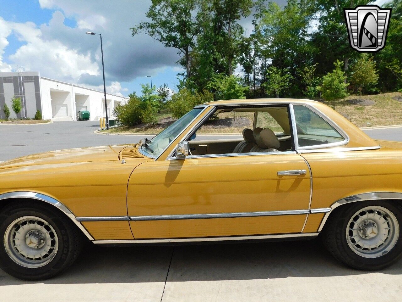 Mercedes-Benz-300-Series-Cabriolet-1972-Gold-Tan-156441-6