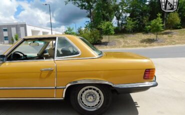 Mercedes-Benz-300-Series-Cabriolet-1972-Gold-Tan-156441-7