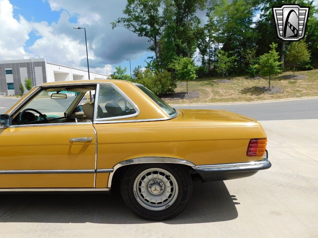 Mercedes-Benz-300-Series-Cabriolet-1972-Gold-Tan-156441-7