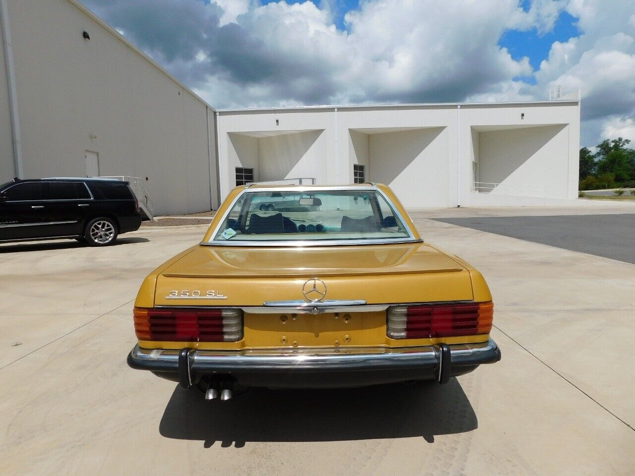 Mercedes-Benz-300-Series-Cabriolet-1972-Gold-Tan-156441-9