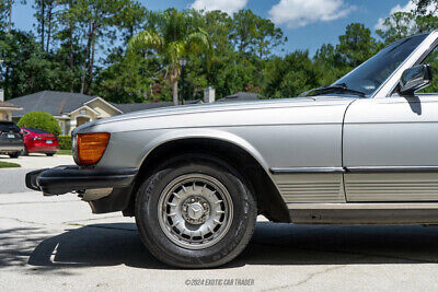 Mercedes-Benz-300-Series-Cabriolet-1983-3