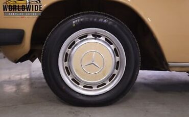 Mercedes-Benz-300D-1975-11