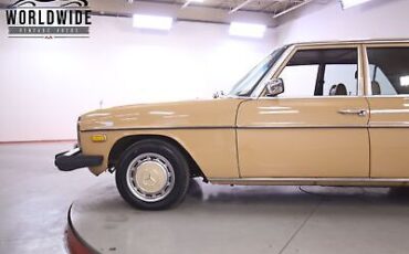 Mercedes-Benz-300D-1975-6