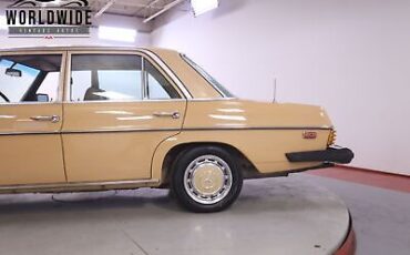 Mercedes-Benz-300D-1975-9