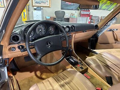 Mercedes-Benz-380-Class-Cabriolet-1984-11