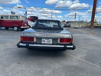 Mercedes-Benz-380-Class-Cabriolet-1984-4