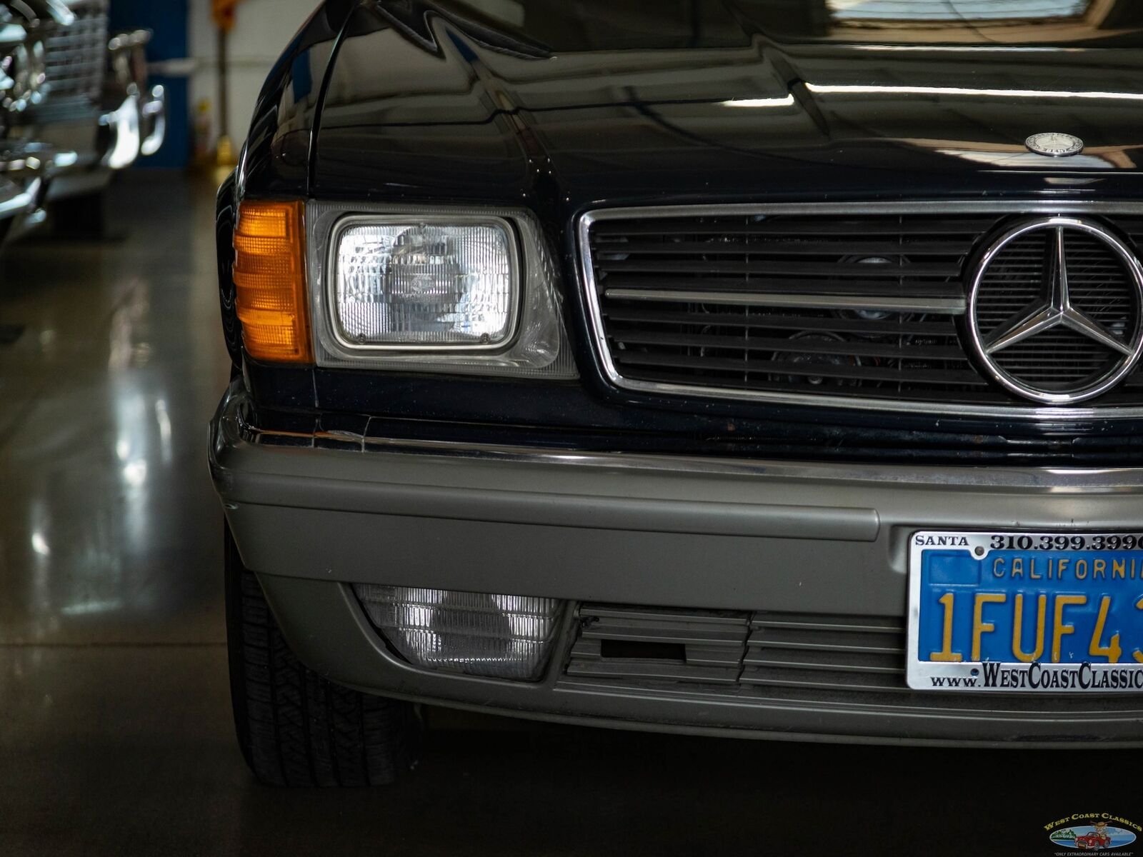 Mercedes-Benz-380-SEC-Coupe-1982-Blue-Tan-111027-13