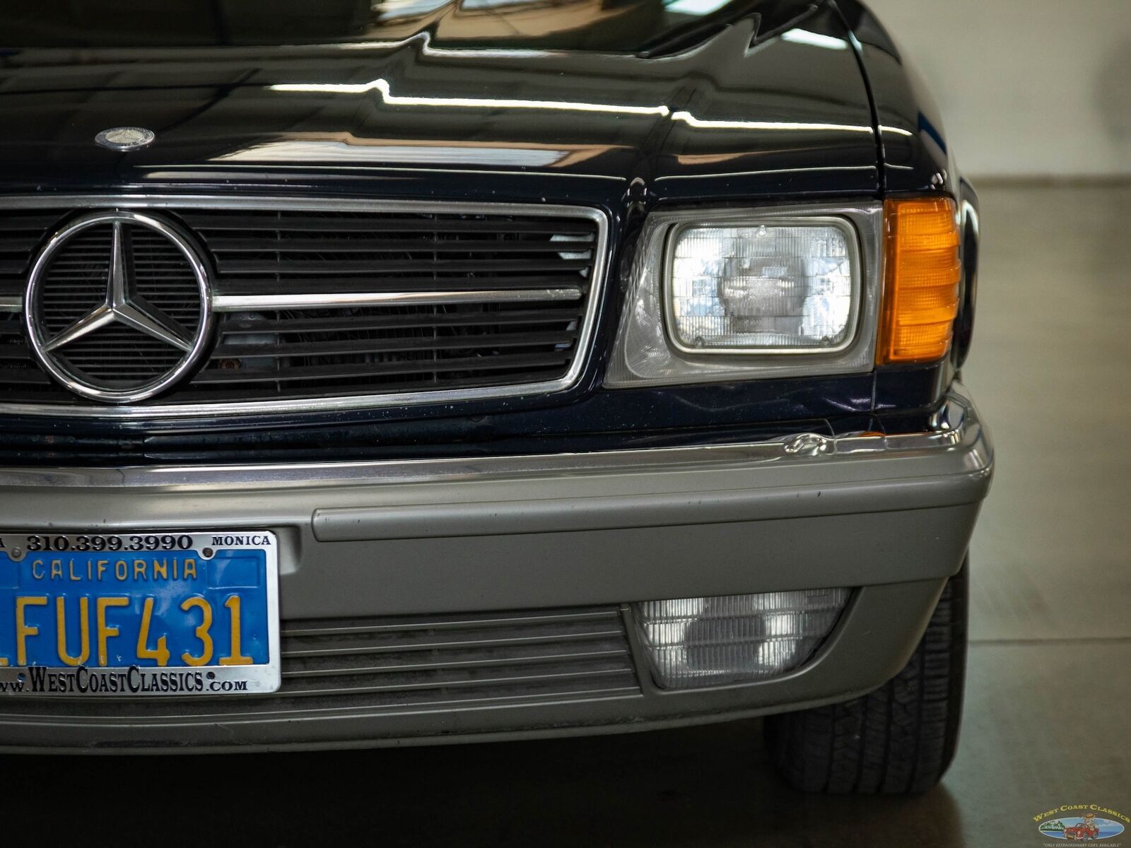 Mercedes-Benz-380-SEC-Coupe-1982-Blue-Tan-111027-15