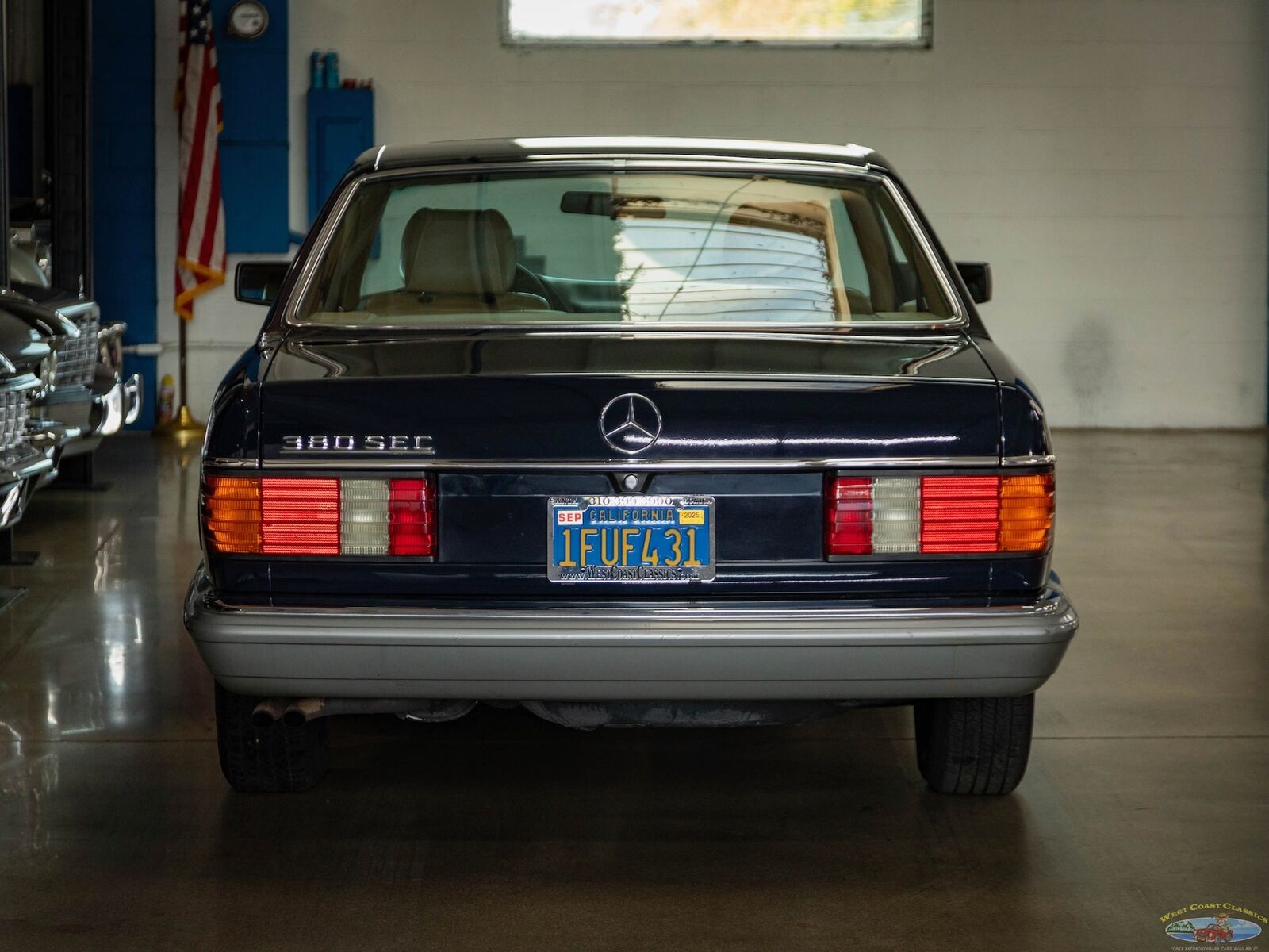 Mercedes-Benz-380-SEC-Coupe-1982-Blue-Tan-111027-16