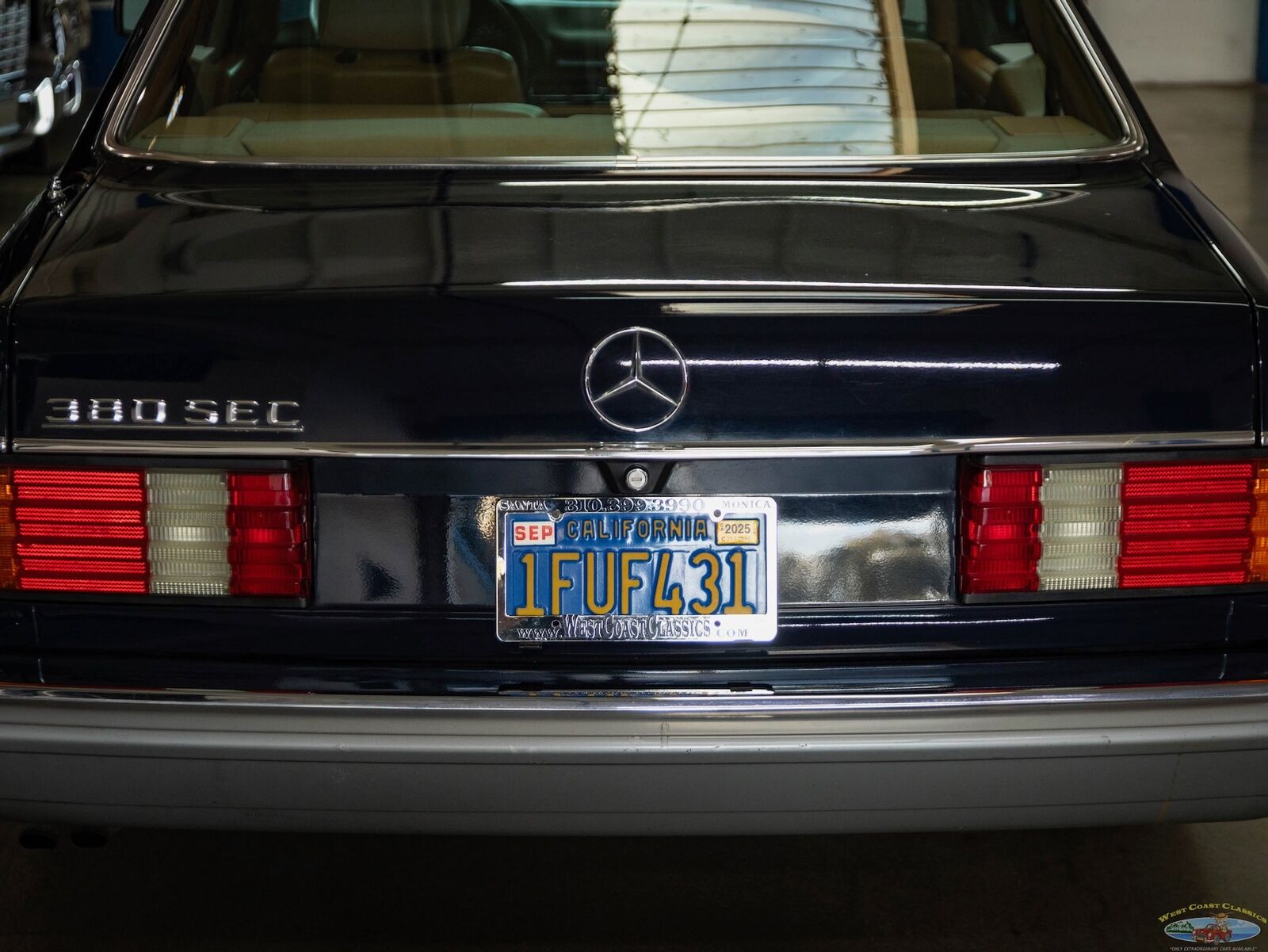 Mercedes-Benz-380-SEC-Coupe-1982-Blue-Tan-111027-18