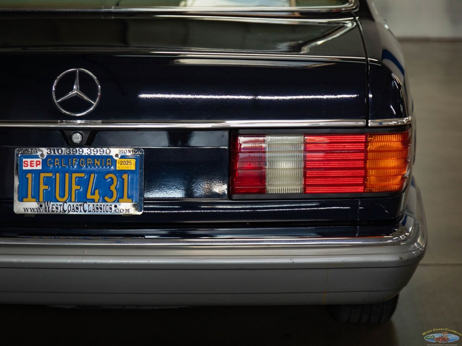 Mercedes-Benz-380-SEC-Coupe-1982-Blue-Tan-111027-19