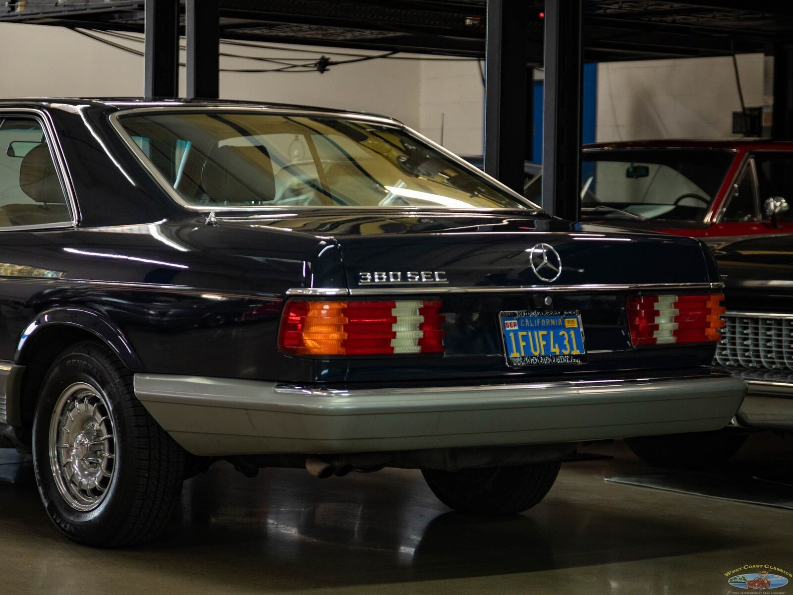 Mercedes-Benz-380-SEC-Coupe-1982-Blue-Tan-111027-22