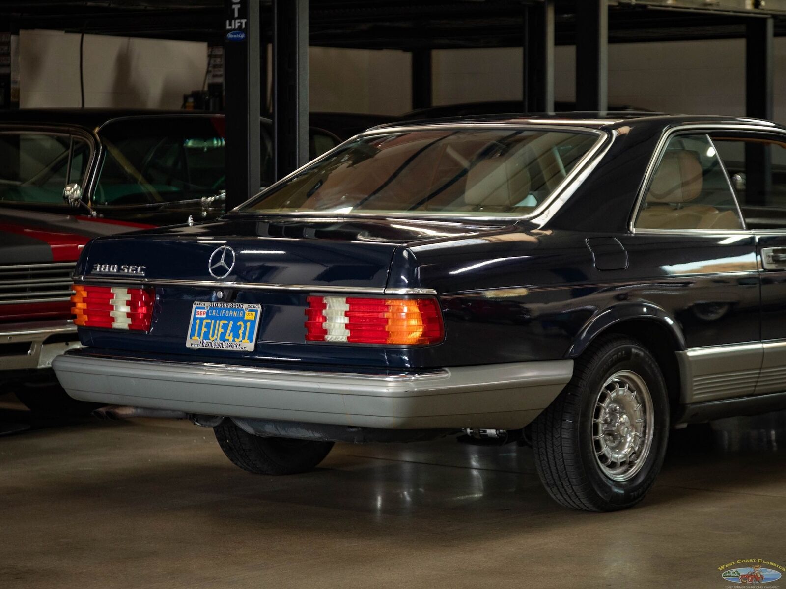 Mercedes-Benz-380-SEC-Coupe-1982-Blue-Tan-111027-24