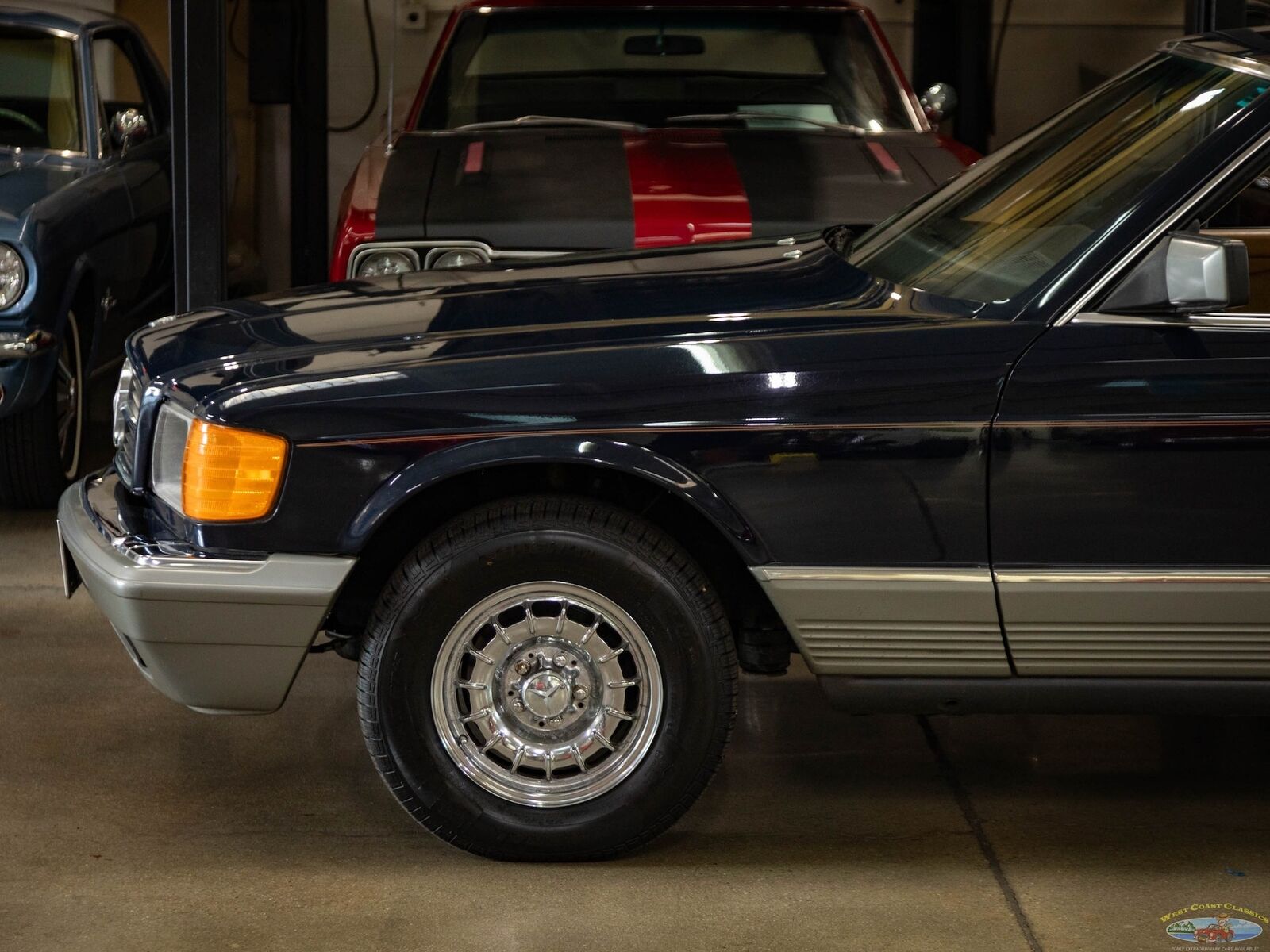 Mercedes-Benz-380-SEC-Coupe-1982-Blue-Tan-111027-4