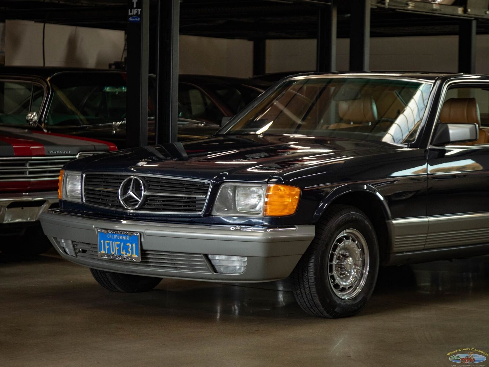 Mercedes-Benz-380-SEC-Coupe-1982-Blue-Tan-111027-7