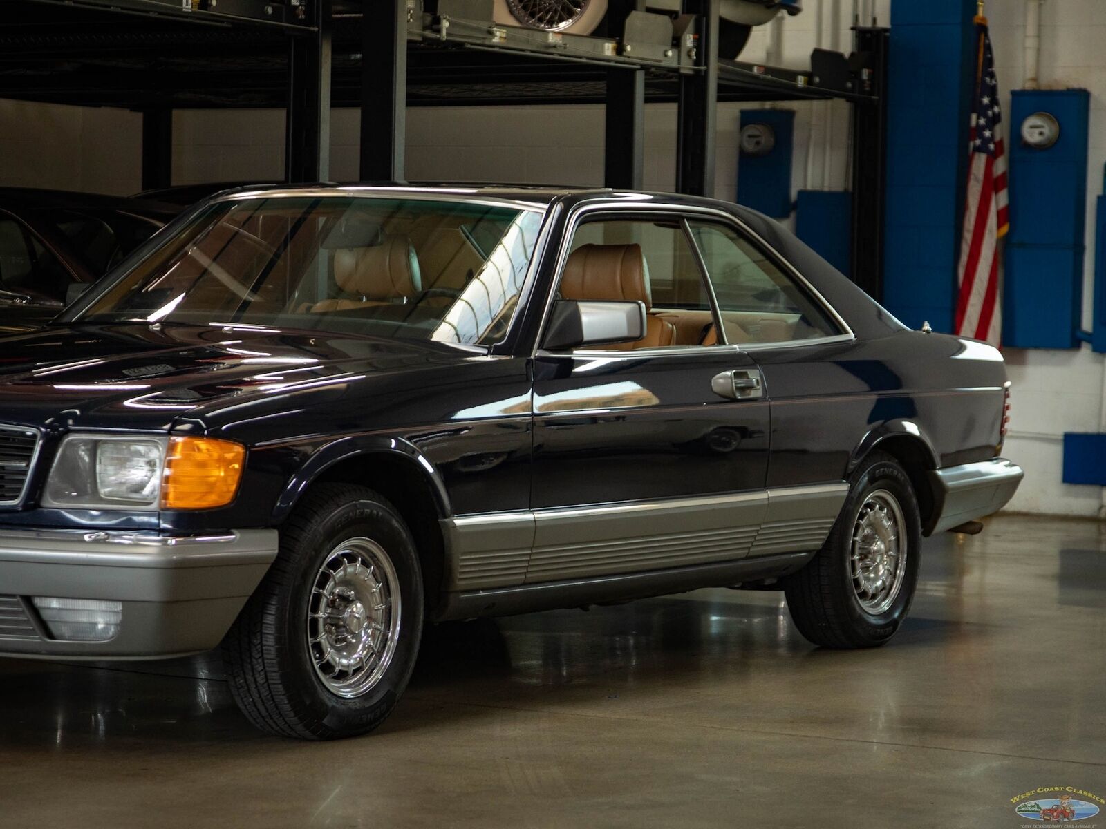 Mercedes-Benz-380-SEC-Coupe-1982-Blue-Tan-111027-8