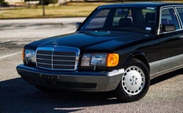 Mercedes-Benz-400-Series-Berline-1989-16