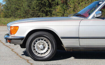 Mercedes-Benz-400-Series-Cabriolet-1979-Silver-Red-191512-3