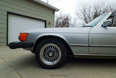 Mercedes-Benz-400-Series-Coupe-1978-3