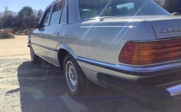 Mercedes-Benz-450se-Berline-1976-Silver-Blue-262647-13