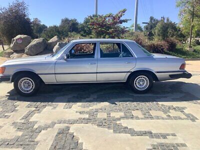 Mercedes-Benz-450se-Berline-1976-Silver-Blue-262647-5