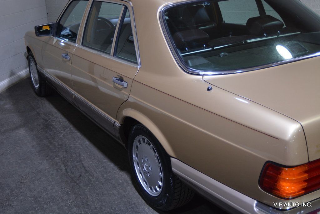 Mercedes-Benz-500-Series-1986-Gold-Red-88437-6