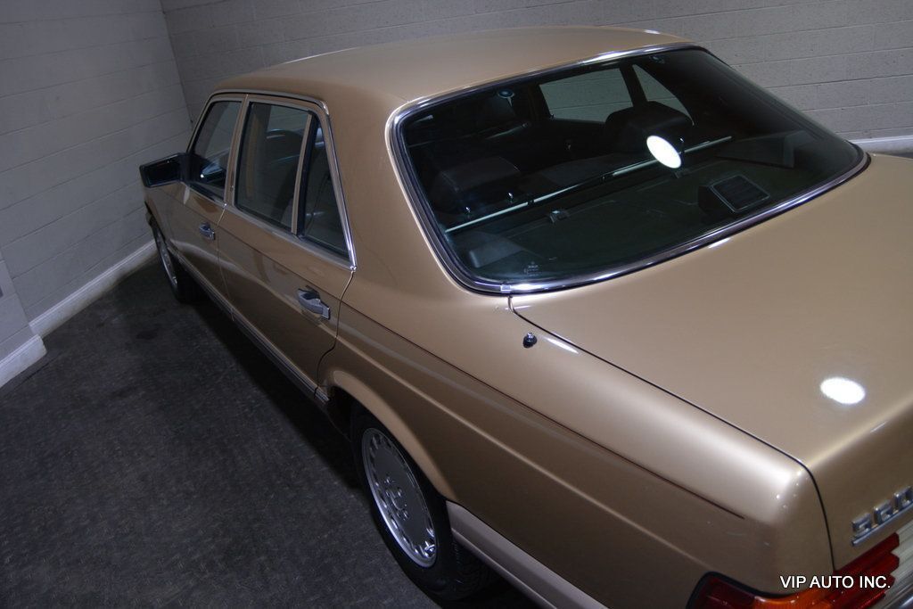 Mercedes-Benz-500-Series-1986-Gold-Red-88437-8