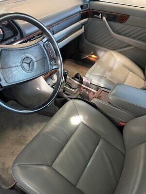 Mercedes-Benz-500-Series-Berline-1990-Gray-Gray-112799-5