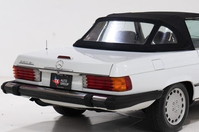 Mercedes-Benz-500-Series-Cabriolet-1987-White-Gray-116966-16