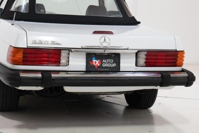 Mercedes-Benz-500-Series-Cabriolet-1987-White-Gray-116966-19