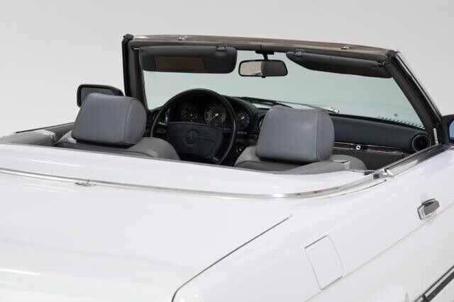 Mercedes-Benz-500-Series-Cabriolet-1987-White-Gray-116966-26