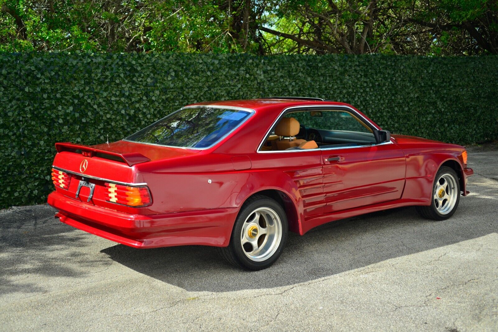 Mercedes-Benz-500-Series-Coupe-1983-Burgundy-Tan-181101-1