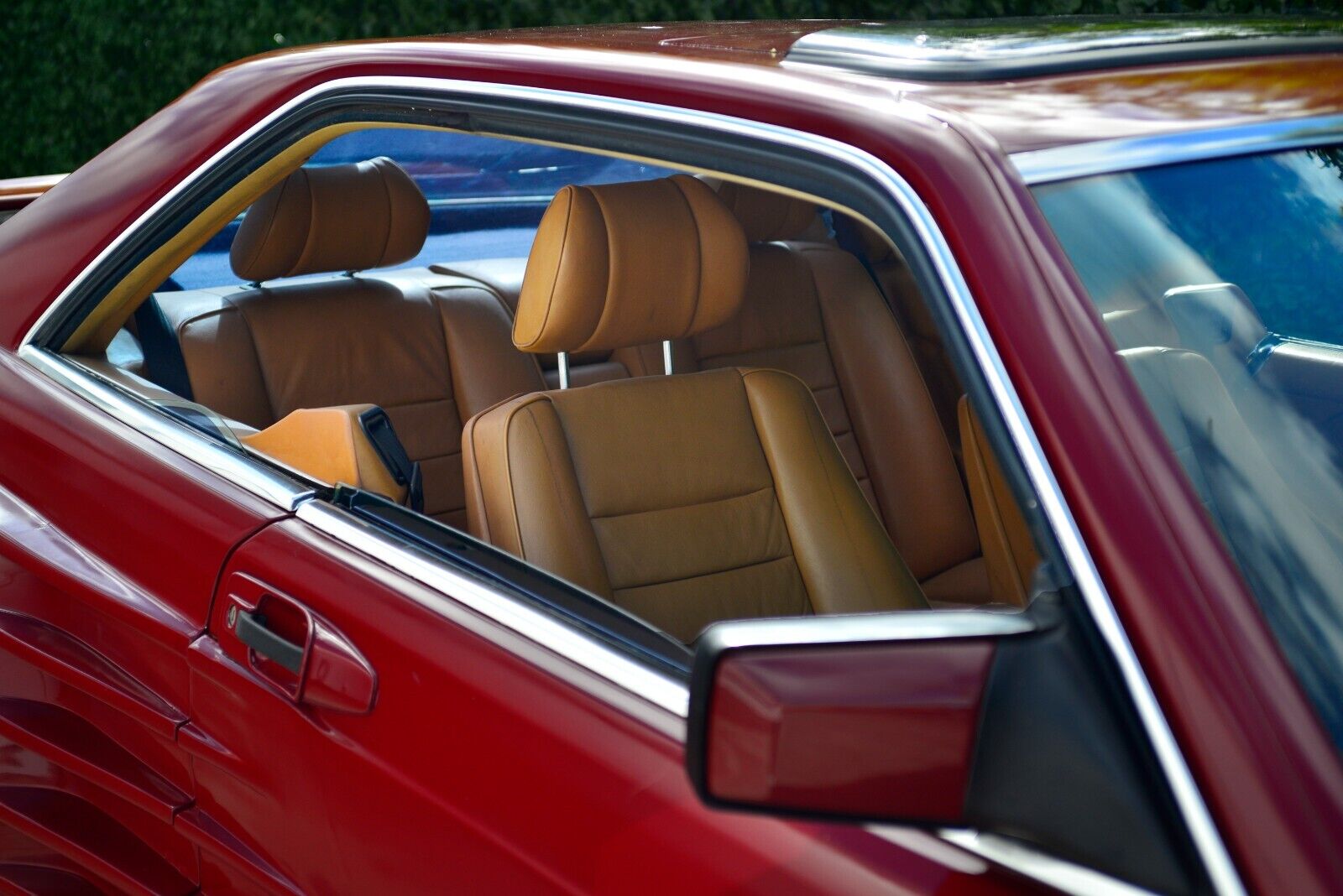 Mercedes-Benz-500-Series-Coupe-1983-Burgundy-Tan-181101-13